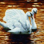 Алмазная картина-раскраска Лебеди на пруду (Brushme GZS1112)